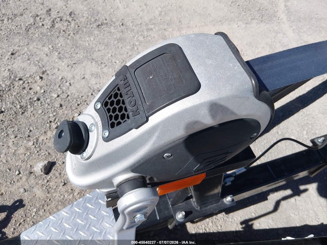 Ez Loader Wsx8000 2019 1L8TA43M4KA038021 Image 10