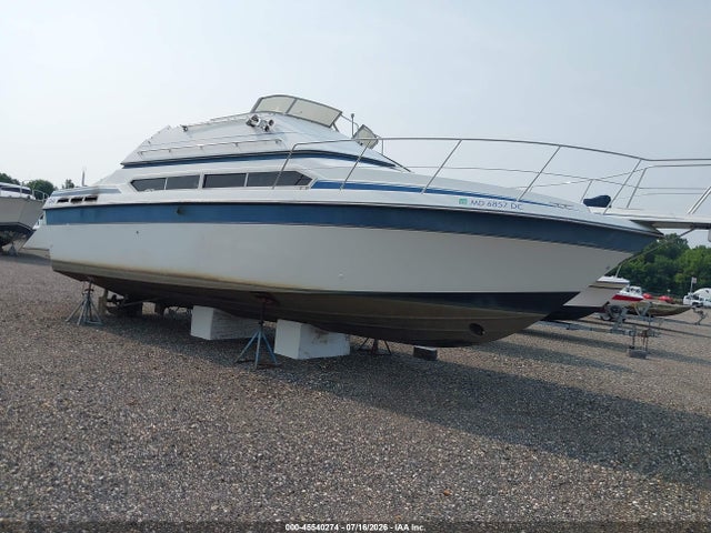 Продаж на аукціоні авто 1989 Carver 34' 9