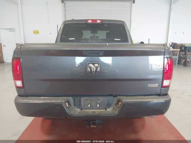 1C6RR6KG6JS250284 RAM 1500 Tradesman 4x2 5&#039;7 Box