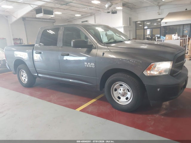 1C6RR6KG6JS250284 RAM 1500 Tradesman 4x2 5&#039;7 Box