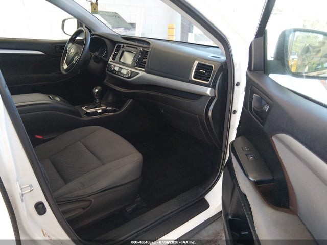 Toyota Highlander Hybrid Le 2018 5TDBGRFH5JS051109 Image 5