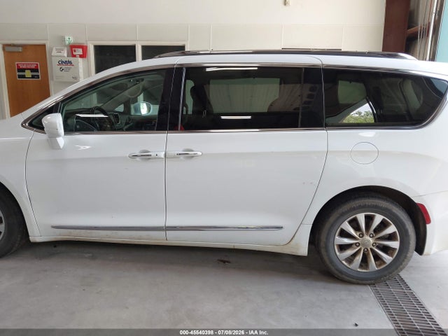 45540398 :رقم المزاد ، 2C4RC1BG9KR685364 vin ، 2019 Chrysler Pacifica Touring L مزاد بيع