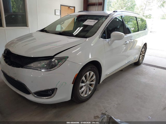 45540398 :رقم المزاد ، 2C4RC1BG9KR685364 vin ، 2019 Chrysler Pacifica Touring L مزاد بيع