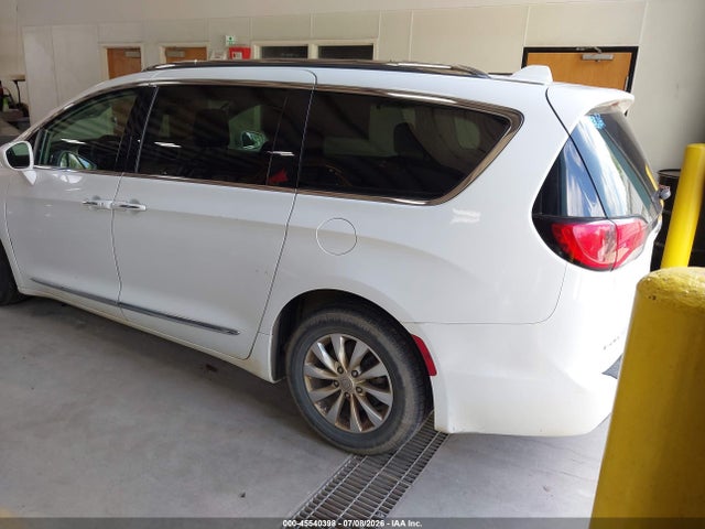 45540398 :رقم المزاد ، 2C4RC1BG9KR685364 vin ، 2019 Chrysler Pacifica Touring L مزاد بيع