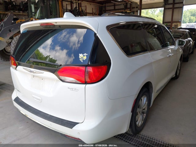 45540398 :رقم المزاد ، 2C4RC1BG9KR685364 vin ، 2019 Chrysler Pacifica Touring L مزاد بيع