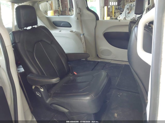 45540398 :رقم المزاد ، 2C4RC1BG9KR685364 vin ، 2019 Chrysler Pacifica Touring L مزاد بيع