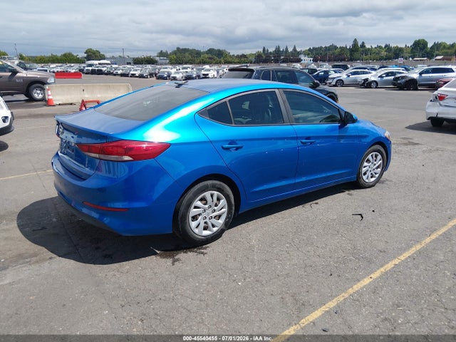 Hyundai ELANTRA SE 2018 5NPD74LF1JH398571 Image 4
