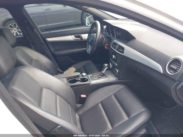2014 Mercedes-benz C 250 Sport მანქანა იყიდება აუქციონზე, vin: WDDGF4HB0EG253687, აუქციონის ნომერი: 45540533