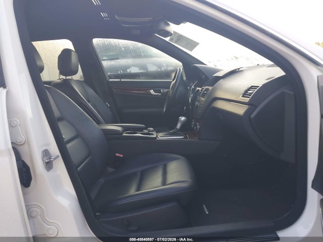 2010 Mercedes-benz C 300 Luxury/sport მანქანა იყიდება აუქციონზე, vin: WDDGF5EB3AR121967, აუქციონის ნომერი: 45540597