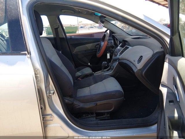 1G1PA5SG3E7218993 Chevrolet Cruze Ls Auto