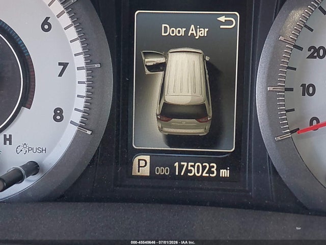 5TDXK3DC0GS747197 Toyota Sienna Se 8 Passenger