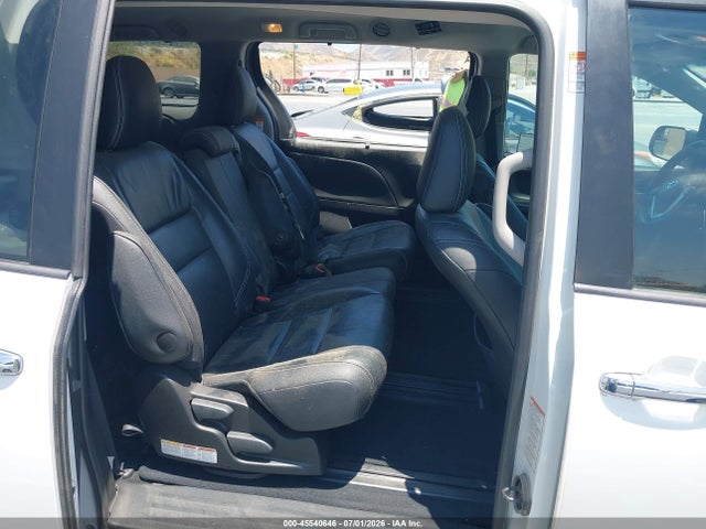 5TDXK3DC0GS747197 Toyota Sienna Se 8 Passenger