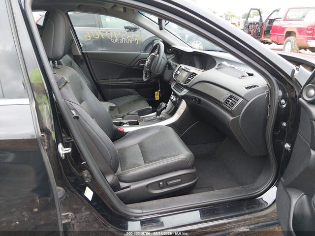2015 Honda Accord Hybrid Touring მანქანა იყიდება აუქციონზე, vin: 1HGCR6F76FA006366, აუქციონის ნომერი: 45540706