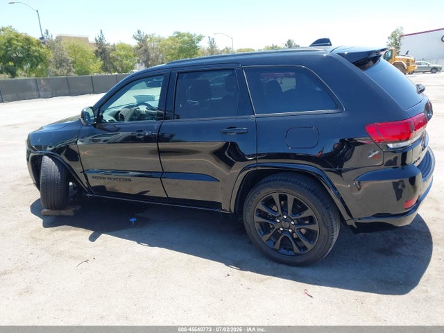 1C4RJFAG1JC477667 Jeep Grand Cherokee Altitude 4x4