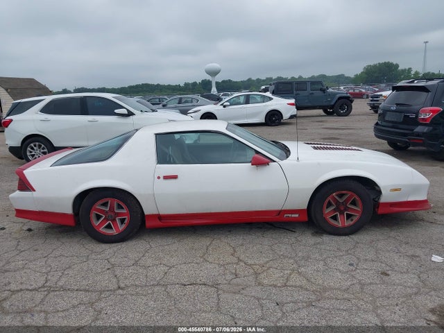 Продажа на аукционе авто 1992 Chevrolet Camaro Rs, vin: 1G1FP23E6NL155255, номер лота: 45540786