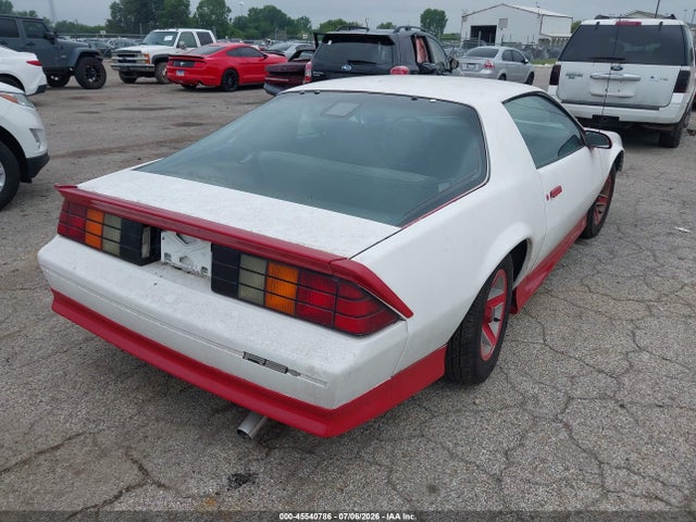 Продажа на аукционе авто 1992 Chevrolet Camaro Rs, vin: 1G1FP23E6NL155255, номер лота: 45540786