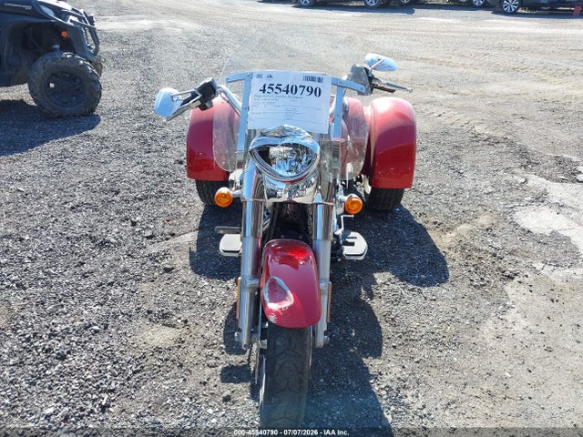 45540790 :رقم المزاد ، 1HD1MCC16JB857684 vin ، 2018 Harley-davidson Flrt Free Wheeler مزاد بيع