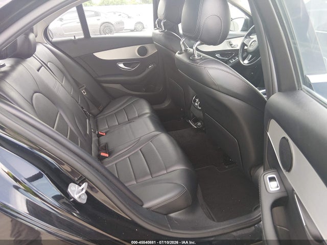 55SWF4JB3GU176728 Mercedes-Benz C 300
