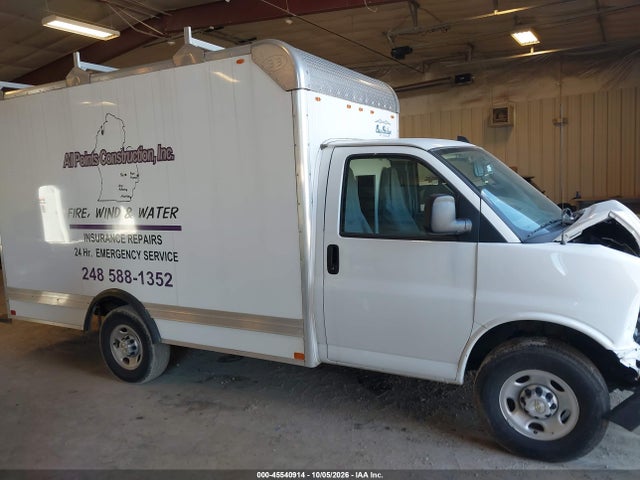 Продажа на аукционе авто 2024 Chevrolet Express Cutaway Work Van, vin: 1HA0GRF72RN016653, номер лота: 45540914
