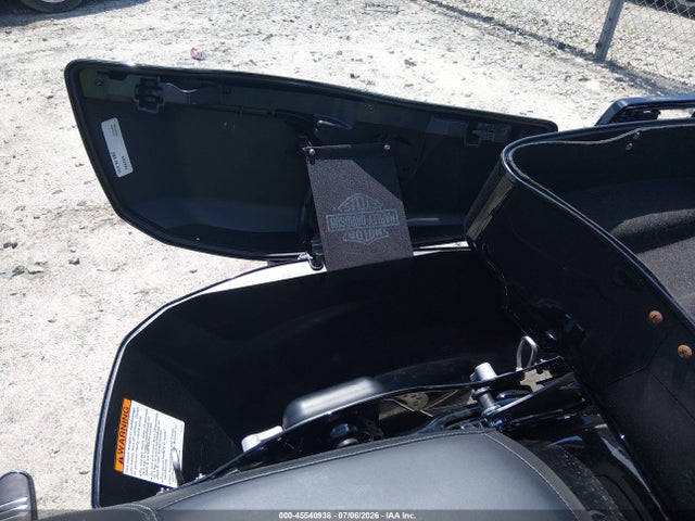 Harley-Davidson FLTRX 2025 1HD1KH71XSB609209 Image 18