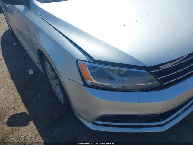 Продаж на аукціоні авто 2015 Volkswagen Jetta 2.0l S, vin: 3VW2K7AJ7FM220726, номер лоту: 45541015