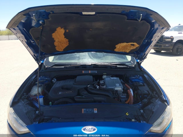 3FA6P0UU1JR122070 Ford Fusion Hybrid S