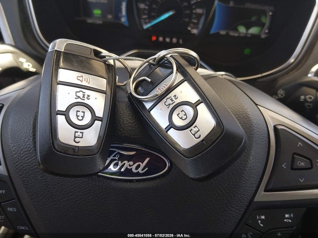 3FA6P0UU1JR122070 Ford Fusion Hybrid S