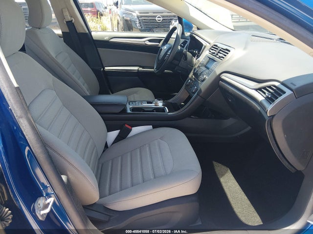 3FA6P0UU1JR122070 Ford Fusion Hybrid S