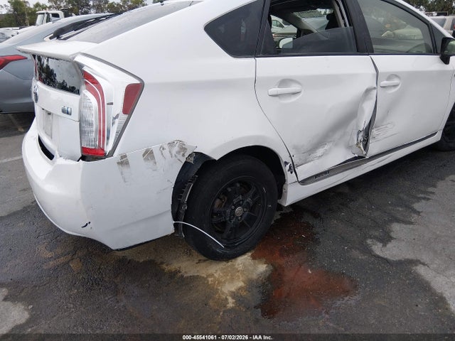 Toyota Prius Two 2015 JTDKN3DU1F1911014 Image 6