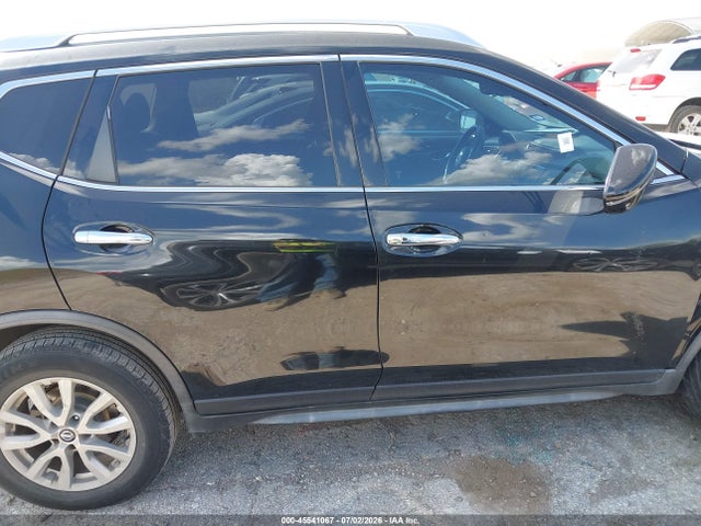45541067 :رقم المزاد ، JN8AT2MT8LW006114 vin ، 2020 Nissan Rogue Sv Fwd مزاد بيع