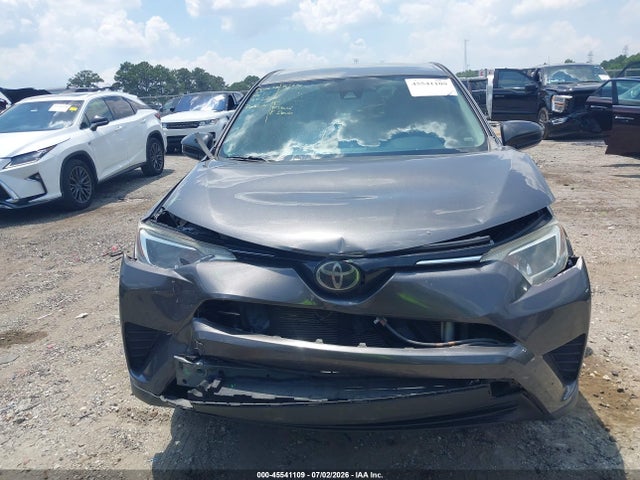 45541109 :رقم المزاد ، 2T3ZFREV2JW439101 vin ، 2018 Toyota Rav4 Le مزاد بيع