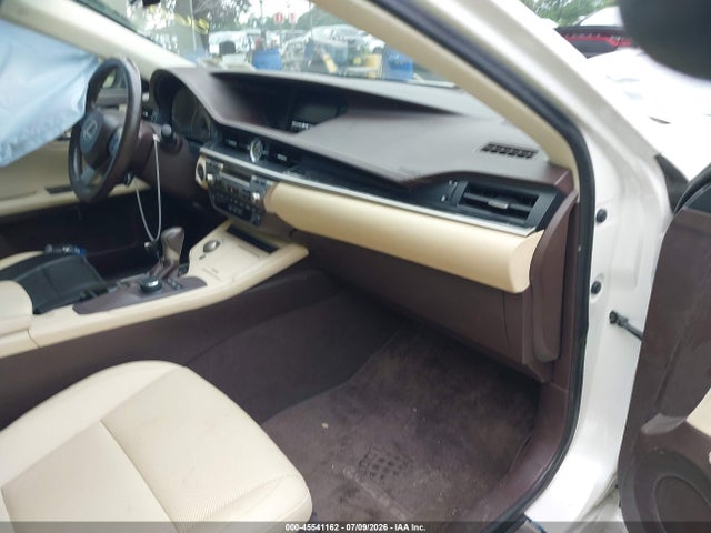 45541162 :رقم المزاد ، 58ABK1GG5GU026371 vin ، 2016 Lexus Es 350 مزاد بيع