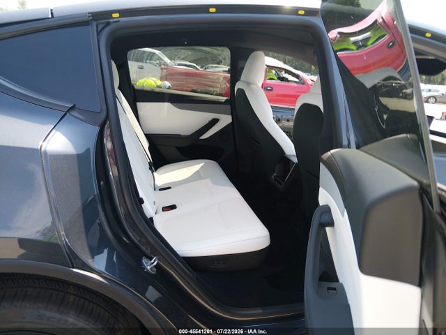 Продажа на аукционе авто 2026 Tesla Model Y, vin: 7SAYGDED1TA701993, номер лота: 45541201