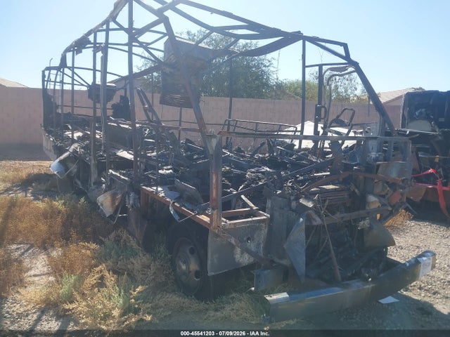45541203 :رقم المزاد ، 1GBKP37W7J3325622 vin ، 1988 Chevrolet P30 مزاد بيع