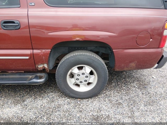 2000 Chevrolet Suburban K1500 მანქანა იყიდება აუქციონზე, vin: 3GNFK16T0YG200385, აუქციონის ნომერი: 45541233