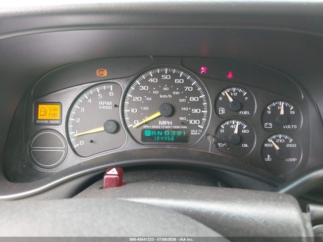 2000 Chevrolet Suburban K1500 მანქანა იყიდება აუქციონზე, vin: 3GNFK16T0YG200385, აუქციონის ნომერი: 45541233