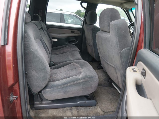 2000 Chevrolet Suburban K1500 მანქანა იყიდება აუქციონზე, vin: 3GNFK16T0YG200385, აუქციონის ნომერი: 45541233