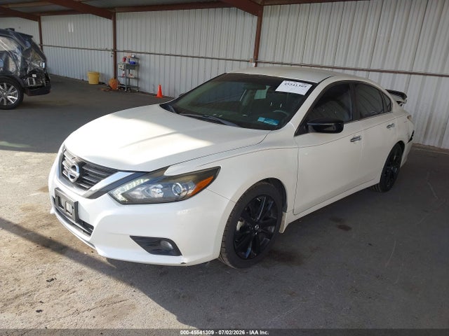 1N4AL3AP2HC214965 Nissan Altima 2.5 Sr