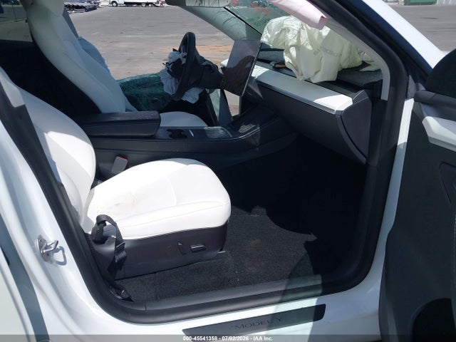 Auction sale of the 2022 Tesla Model Y Long Range Dual Motor All-wheel Drive, vin: 7SAYGAEE7NF530194, lot number: 45541358