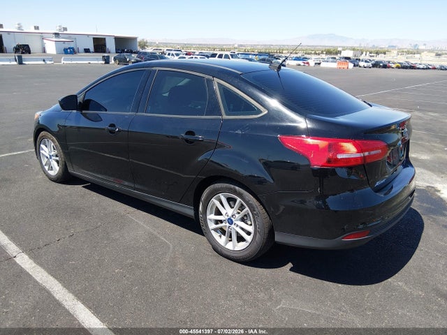 Ford FOCUS SE 2018 1FADP3FE0JL241192 Image 3