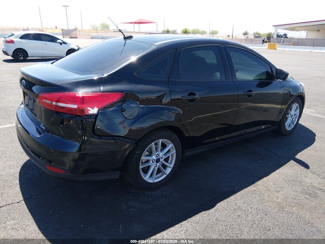 Ford FOCUS SE 2018 1FADP3FE0JL241192 Image 4