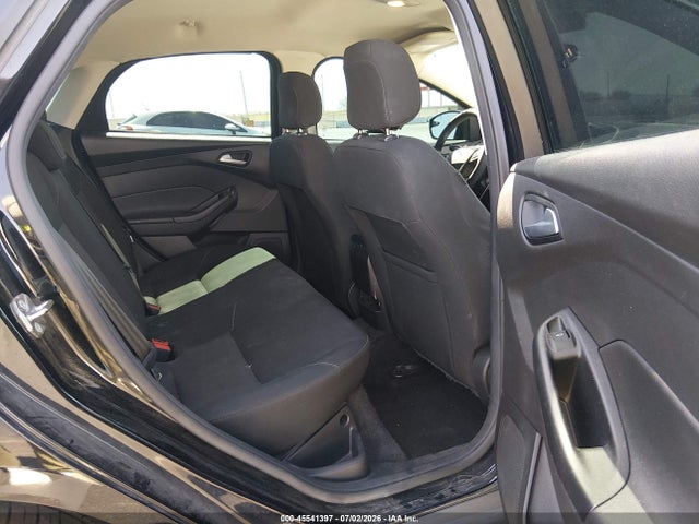 Ford FOCUS SE 2018 1FADP3FE0JL241192 Image 8