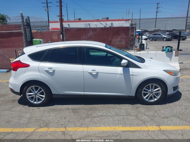 Ford FOCUS SE 2018 1FADP3K25JL328968 Image 13