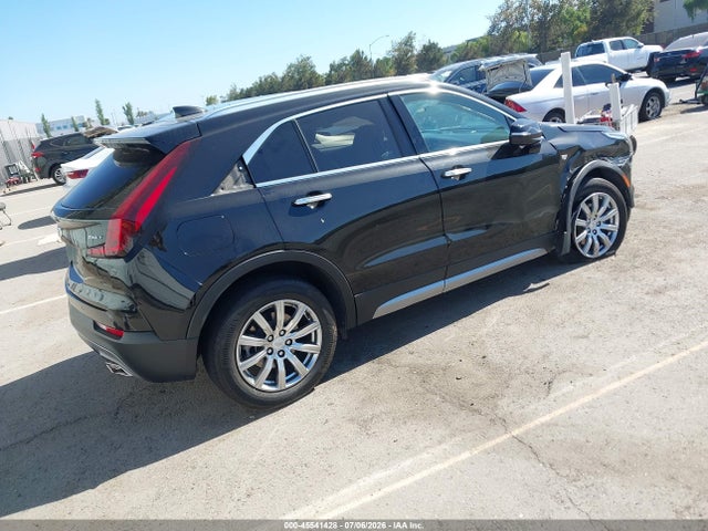 45541428 :رقم المزاد ، 1GYFZDR40NF127200 vin ، 2022 Cadillac Xt4 Awd Premium Luxury مزاد بيع