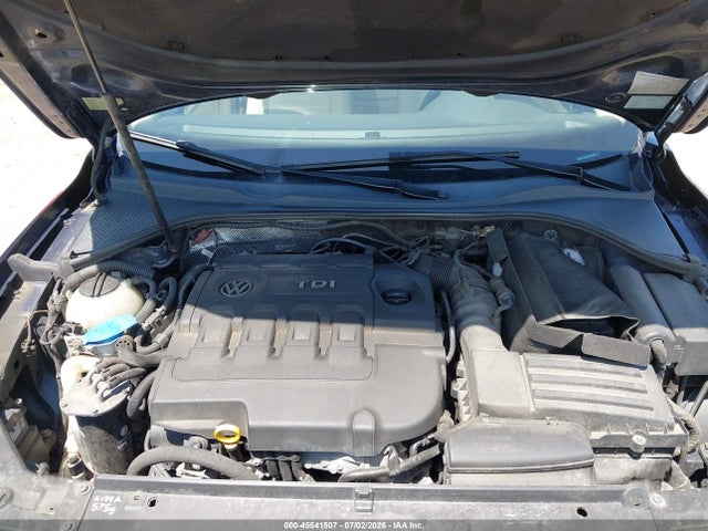 1VWBV7A38FC003857 Volkswagen Passat 2.0l Tdi Se