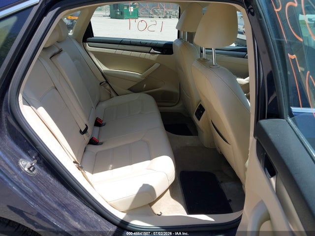 1VWBV7A38FC003857 Volkswagen Passat 2.0l Tdi Se