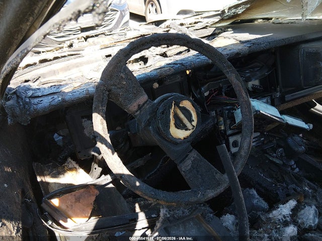 45541611 :رقم المزاد ، 1G1YY0781F5100894 vin ، 1985 Chevrolet Corvette مزاد بيع