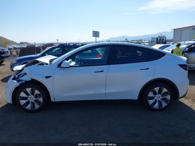 Продаж на аукціоні авто 2023 Tesla Model Y Awd/long Range Dual Motor All-wheel Drive, vin: 7SAYGDEE7PF592733, номер лоту: 45541739
