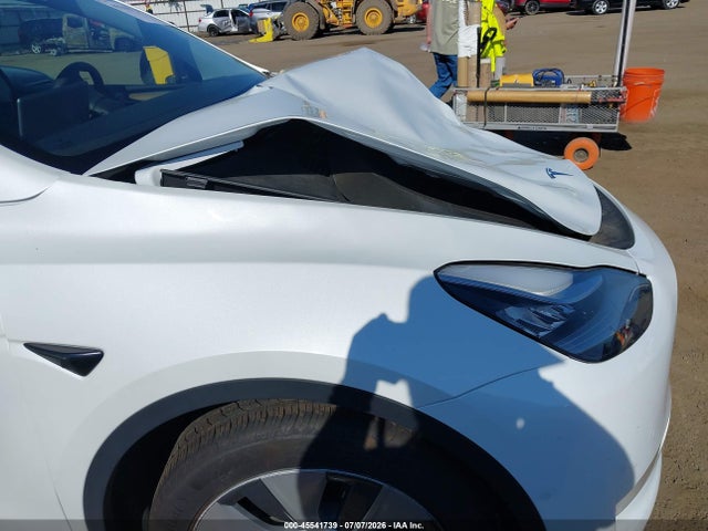 Продаж на аукціоні авто 2023 Tesla Model Y Awd/long Range Dual Motor All-wheel Drive, vin: 7SAYGDEE7PF592733, номер лоту: 45541739