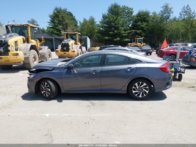 45541772 :رقم المزاد ، 2HGFC2F86JH548349 vin ، 2018 Honda Civic Ex مزاد بيع